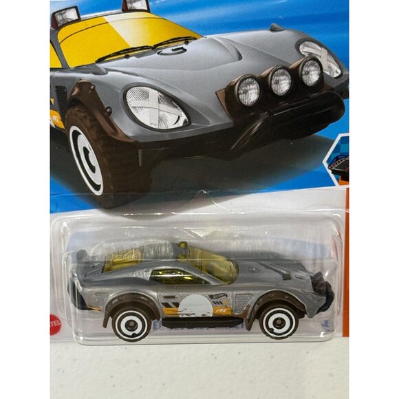 Hot Wheels 2025 El Segundo Rallye Track Champs Off Road Diecast Car - Picture 2 of 3